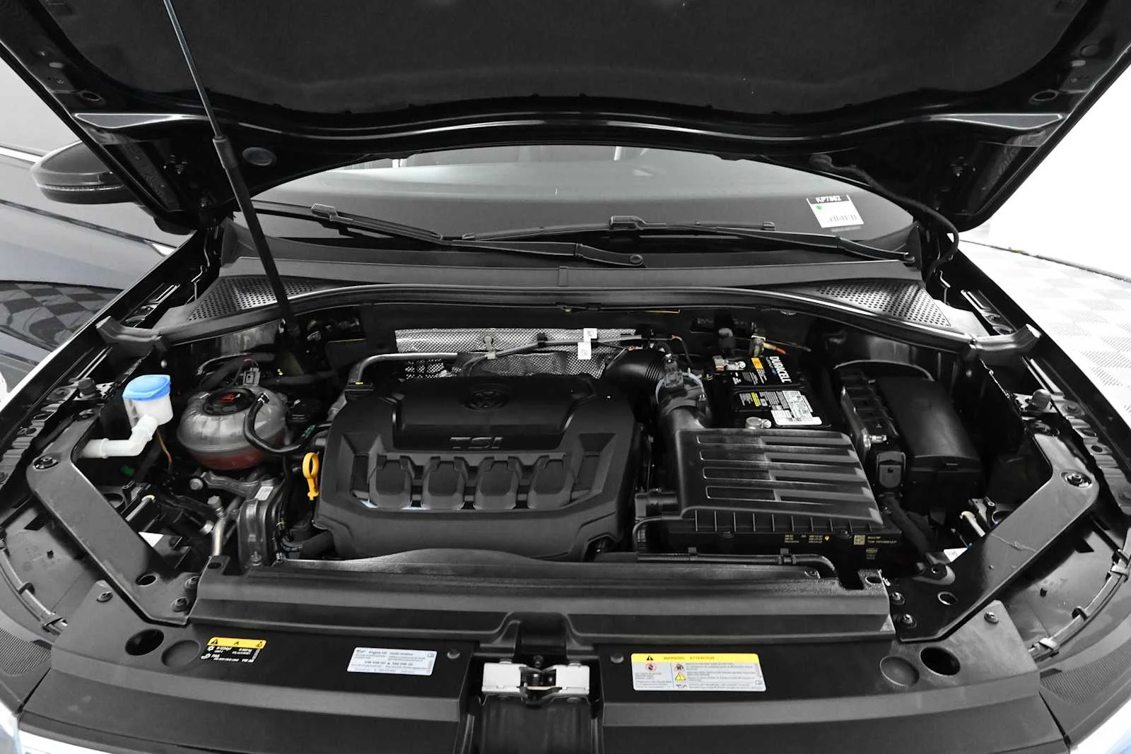 Certified Used 2022 Deep Black Pearl Volkswagen SE image 30