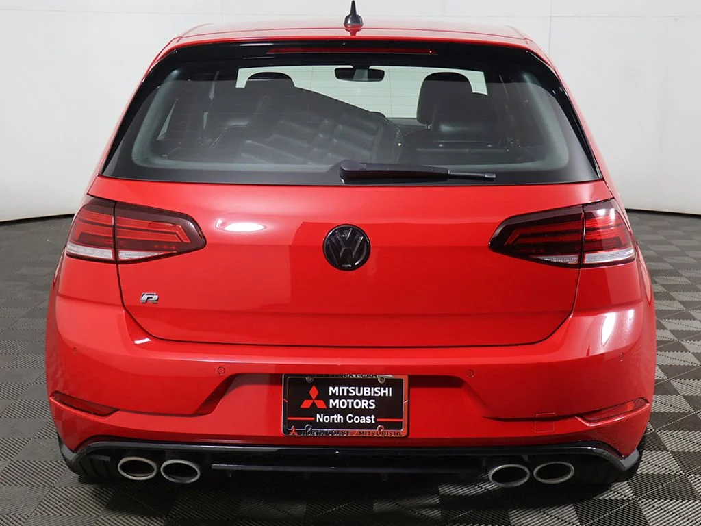 Used 2019 Red Volkswagen DCC & Navigation 4Motion image 13