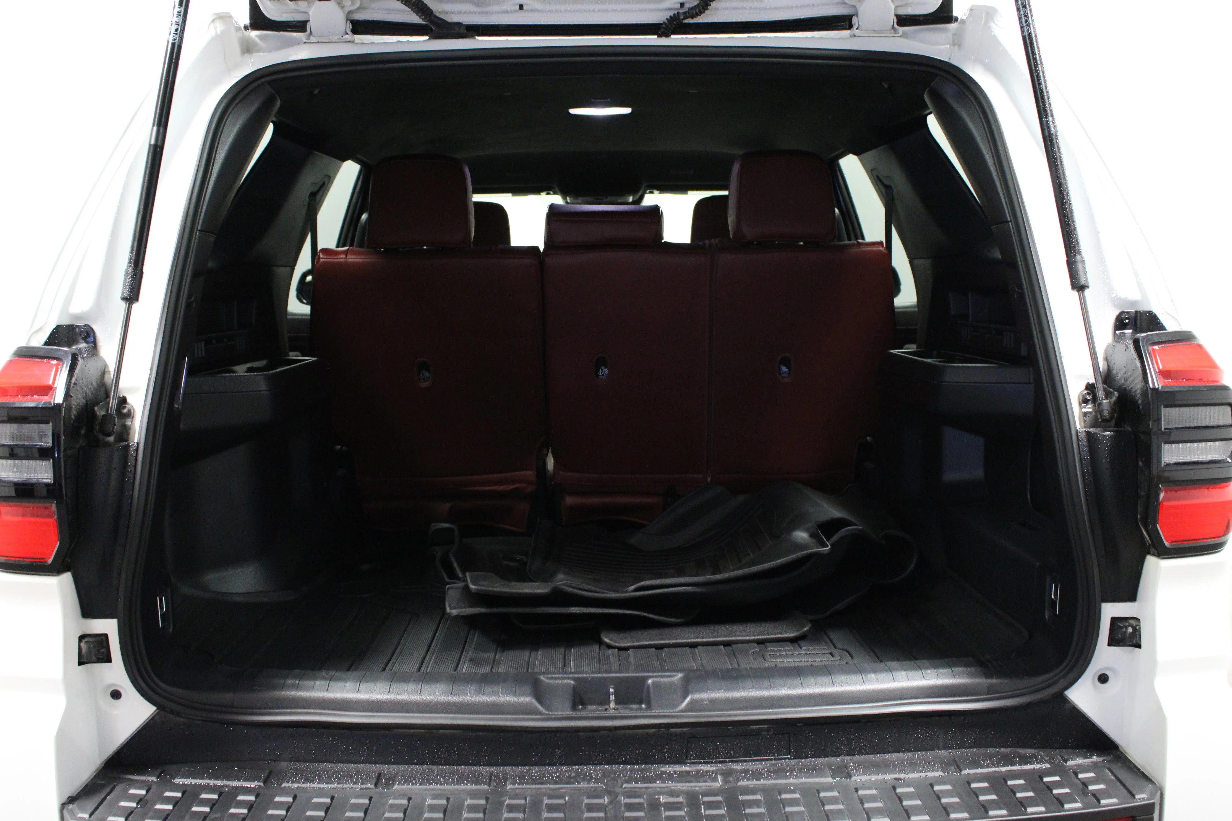 Used 2025 Ice Toyota SR5 image 14