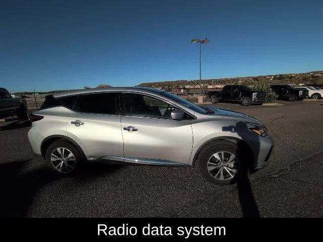 Used 2023 Silver Nissan S image 4