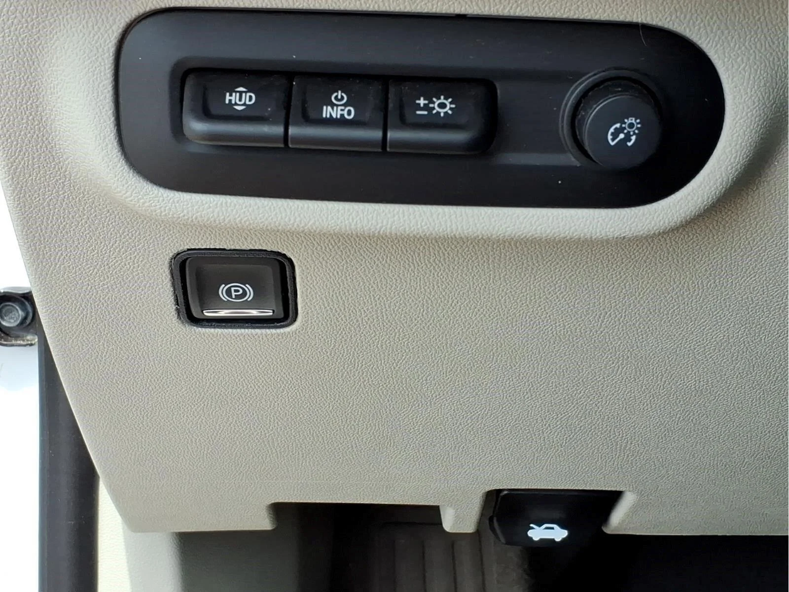 Used 2024 Summit White GMC Denali image 21