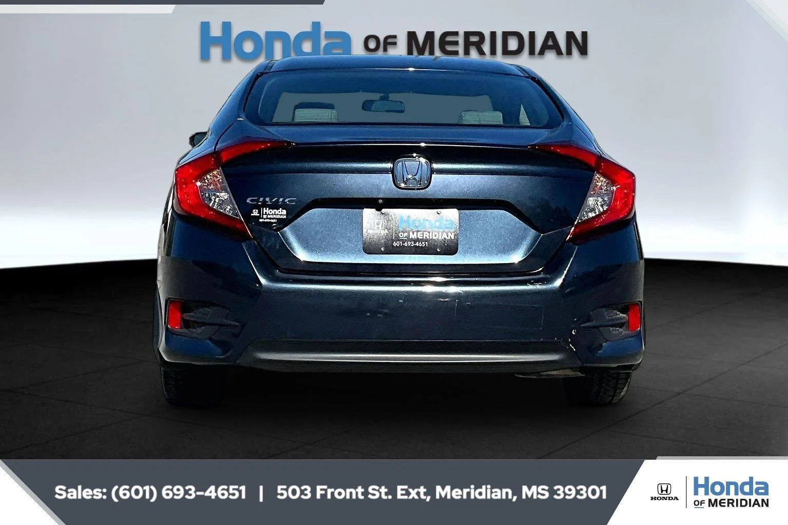 Used 2017  Honda LX image 4