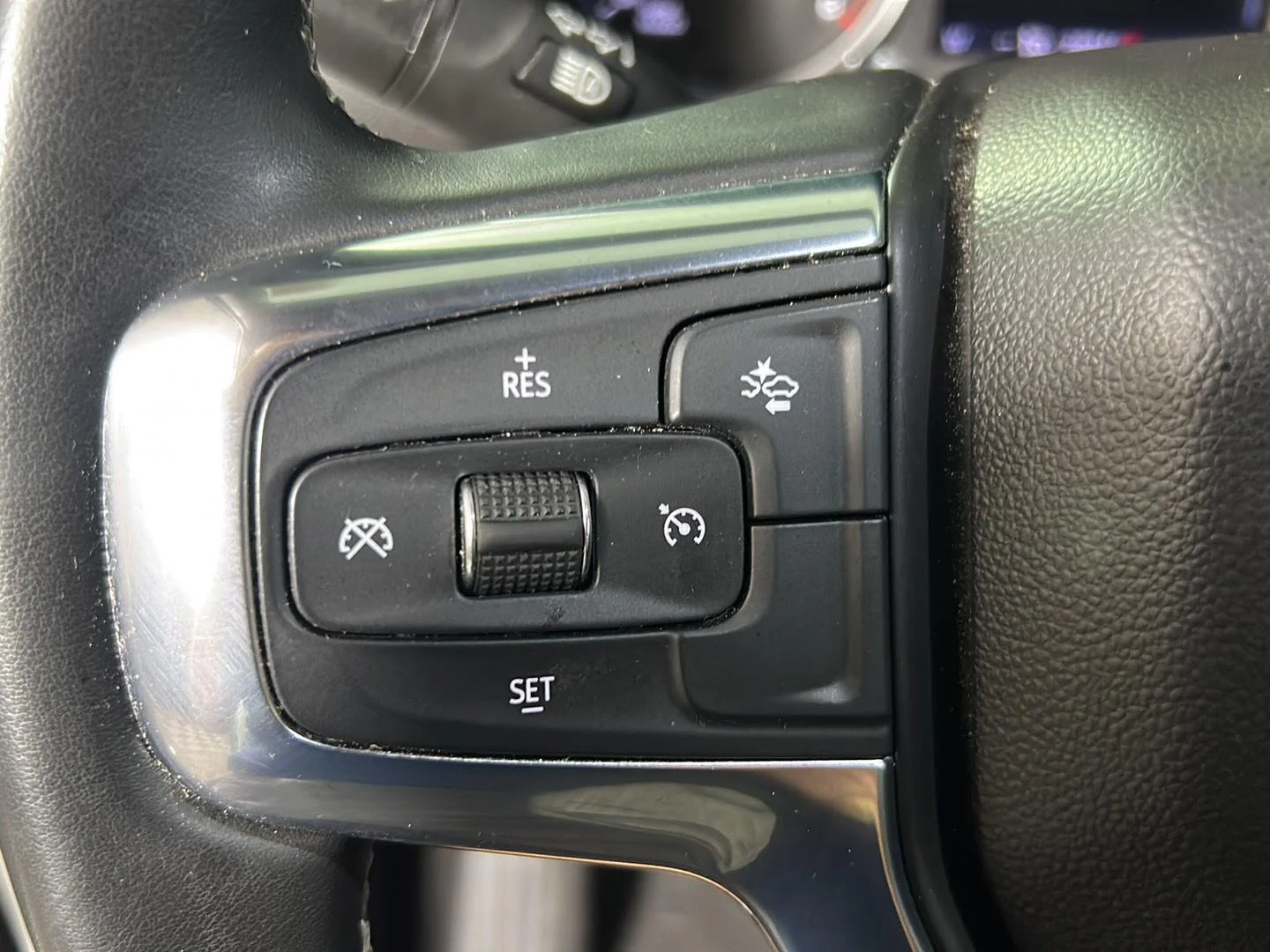 Used 2023 Summit White Chevrolet LT image 21