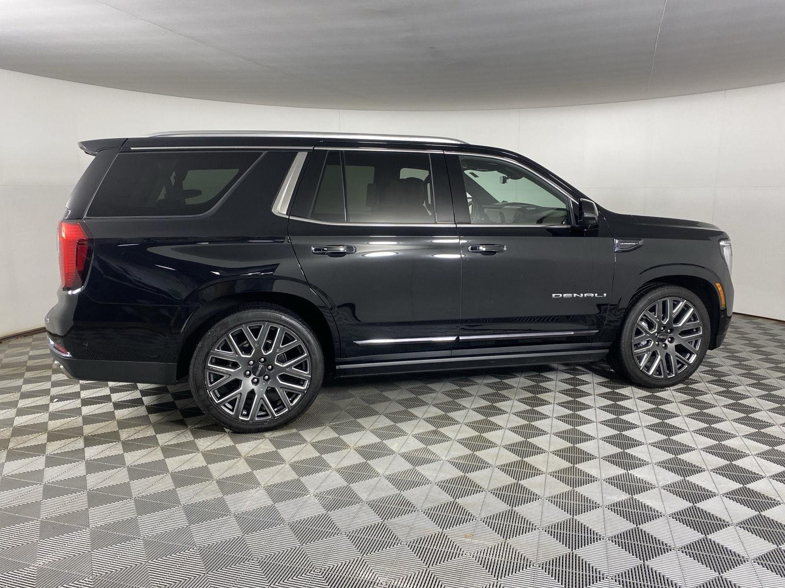 Used 2026 Onyx Black GMC Denali Ultimate image 8