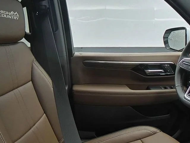 2026 Chevrolet Suburban High Country - Photo 34