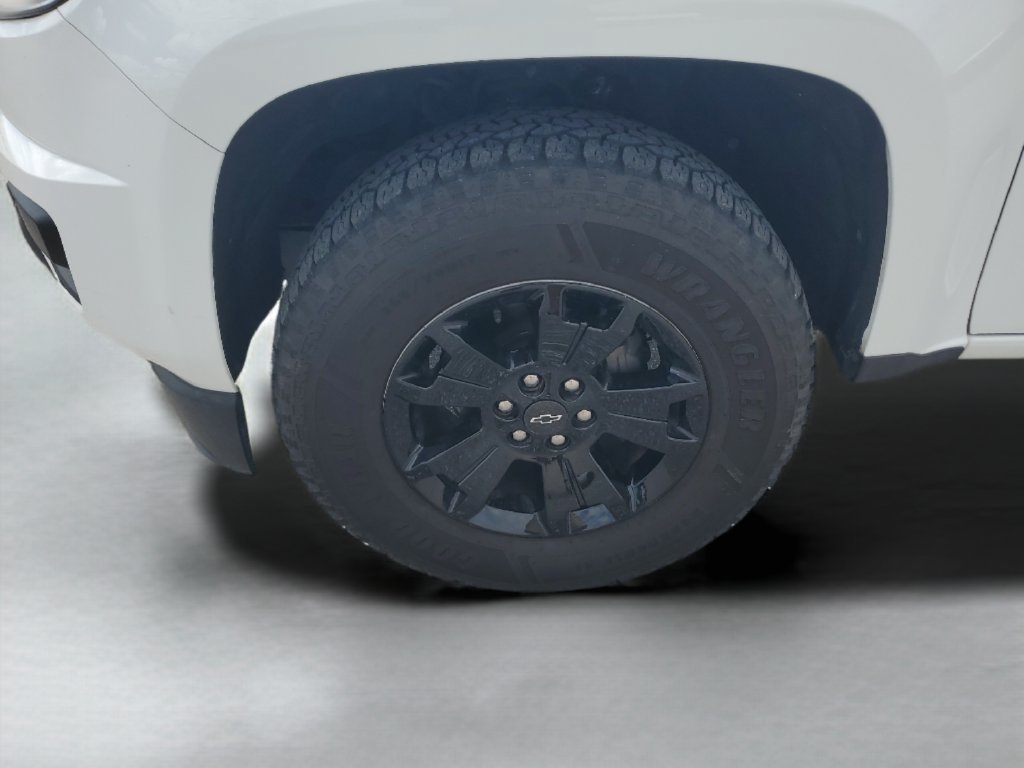 Used 2020 SUMMIT WHITE Chevrolet 2WD LT image 24