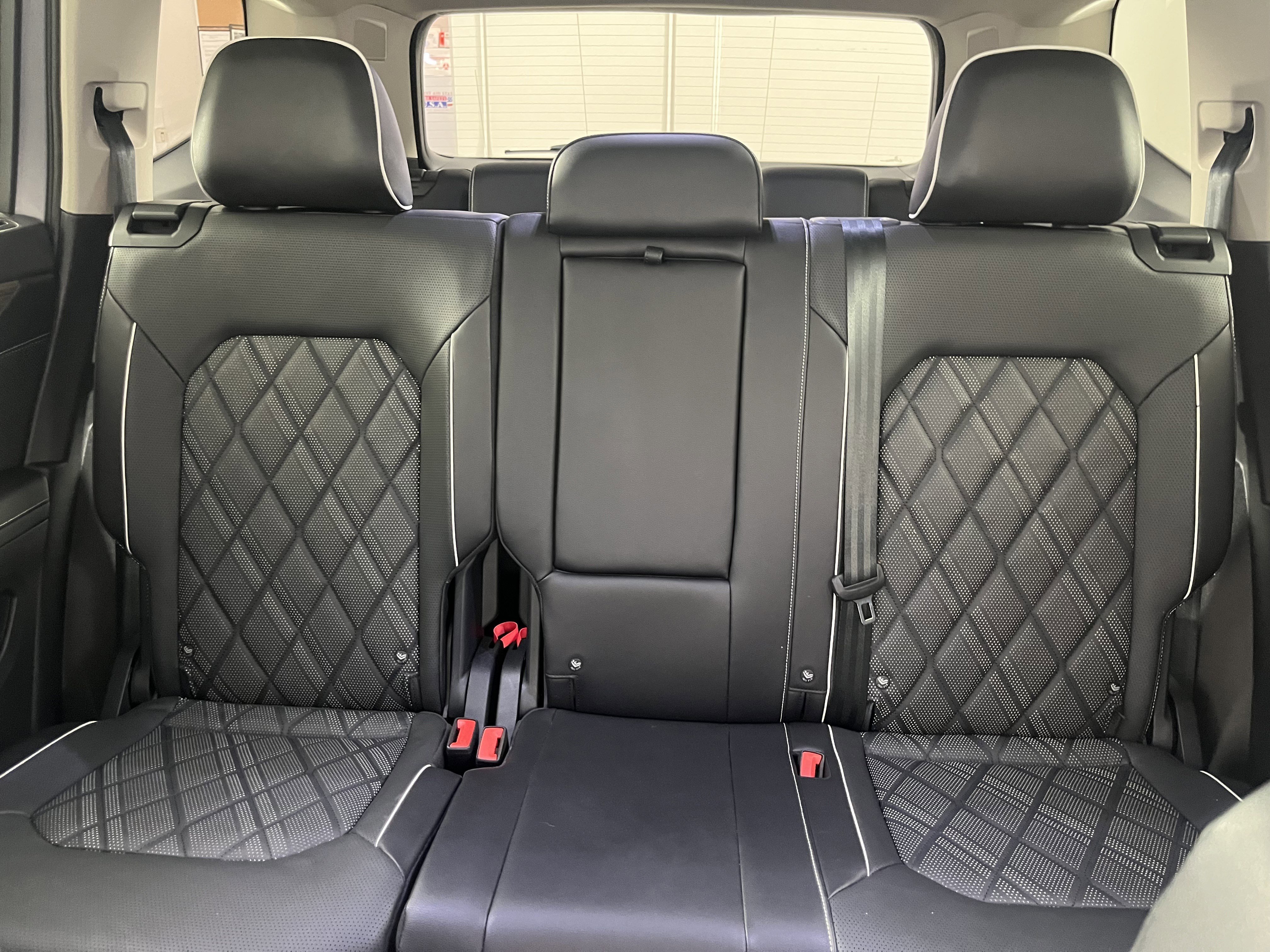 2024 Volkswagen Atlas SEL Premium R-Line - Photo 23