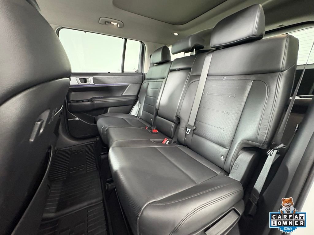 Used 2025 White Hyundai Limited image 18