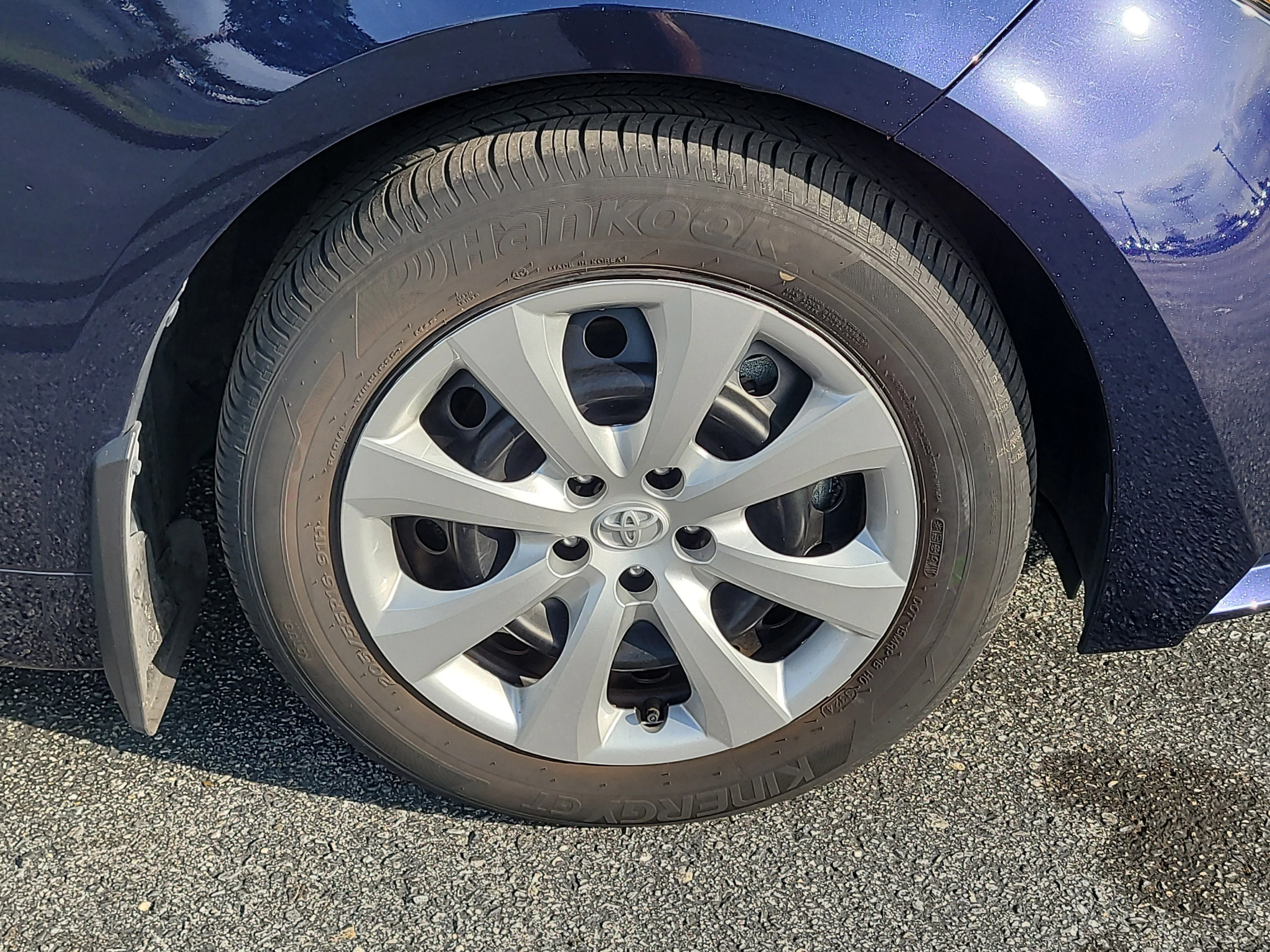 Certified Used 2025 Blueprint Toyota LE image 9