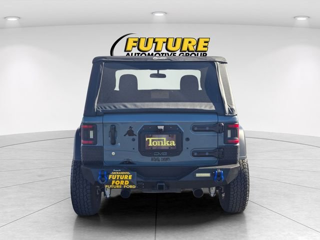 Used 2024 Gray Jeep Sport image 5