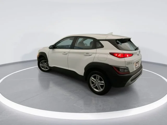 Used 2023 White Hyundai SE image 2
