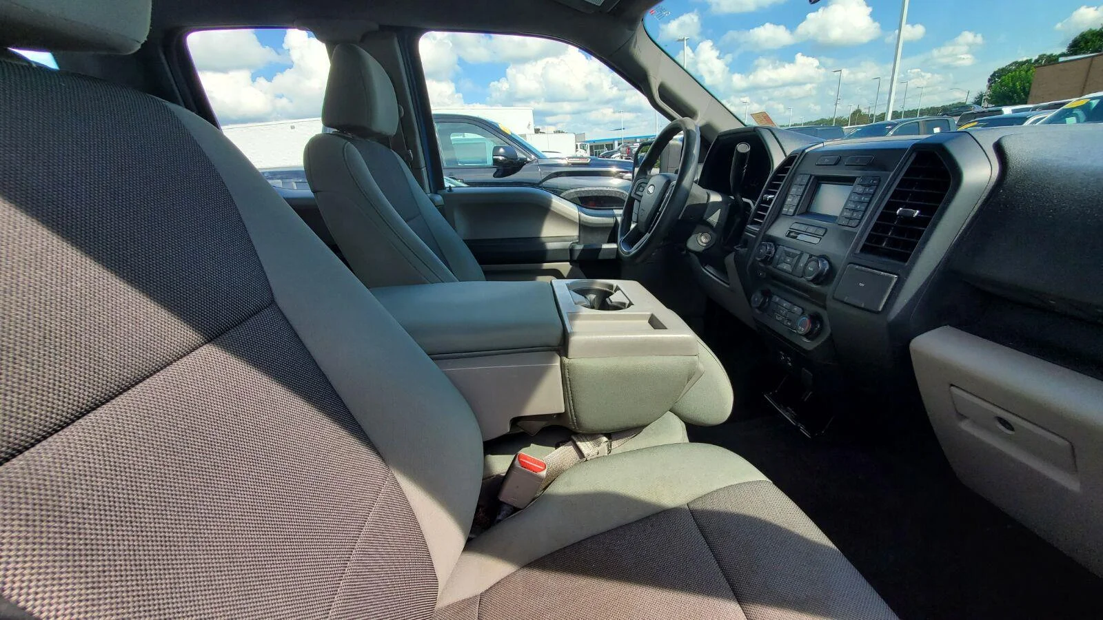 Used 2015 Blue Flame Metallic Ford XL image 4