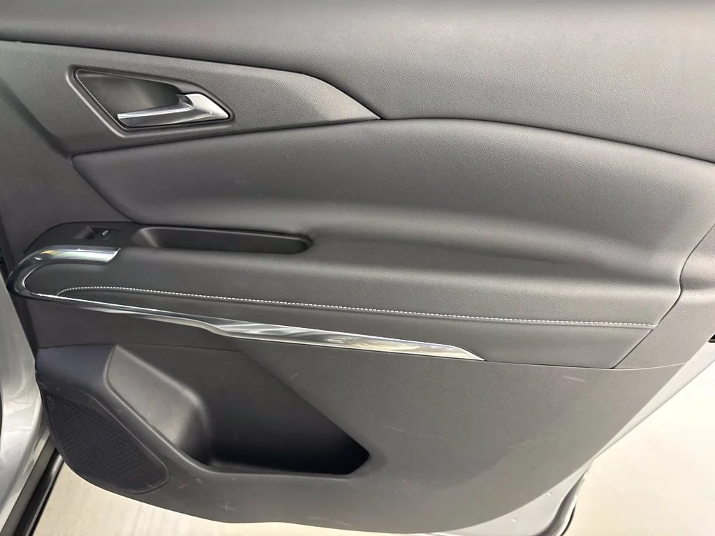 Used 2025 Gray Chevrolet LT image 41