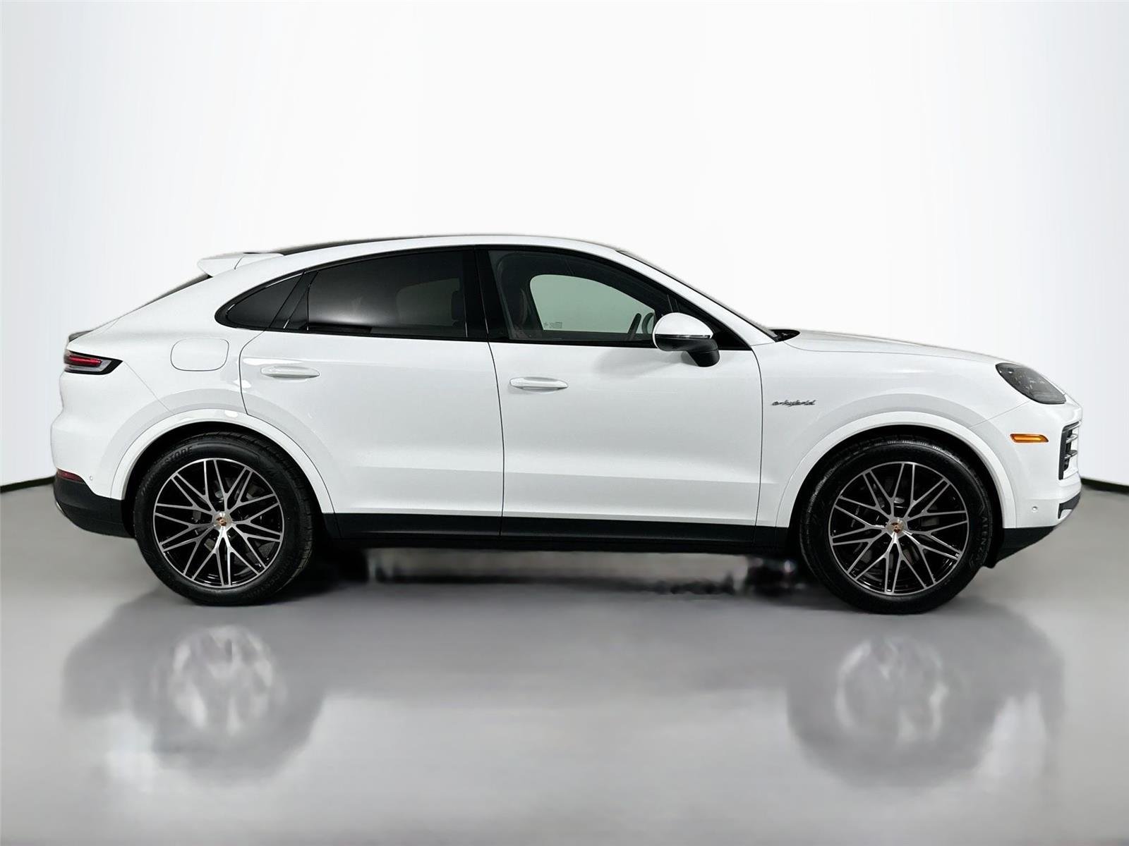 New 2026 White Porsche Cayenne E-Hybrid Coupé image 8