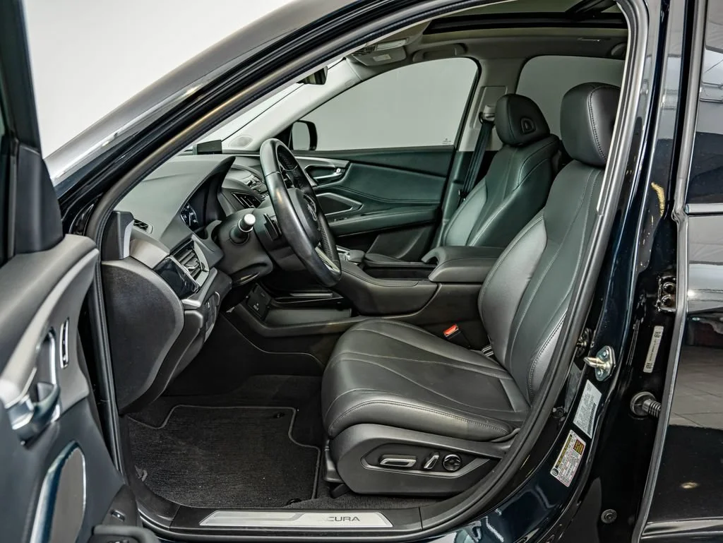 Used 2021 Black Acura  image 33