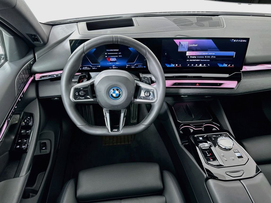 2026 BMW 5 Series 550e - Photo 22
