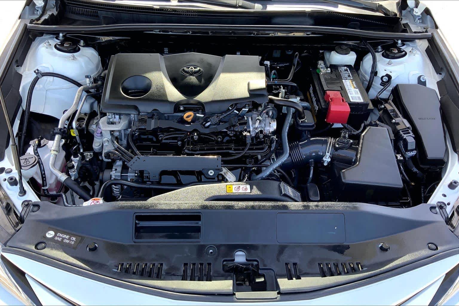 Used 2022 Wind Chill Pearl Toyota XLE image 31
