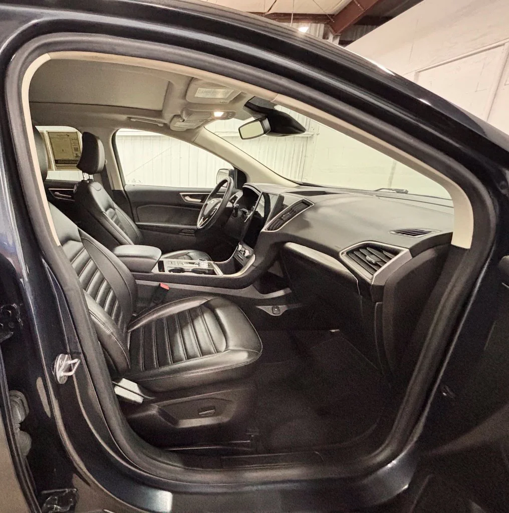 Used 2024 Blue Ford SEL image 18