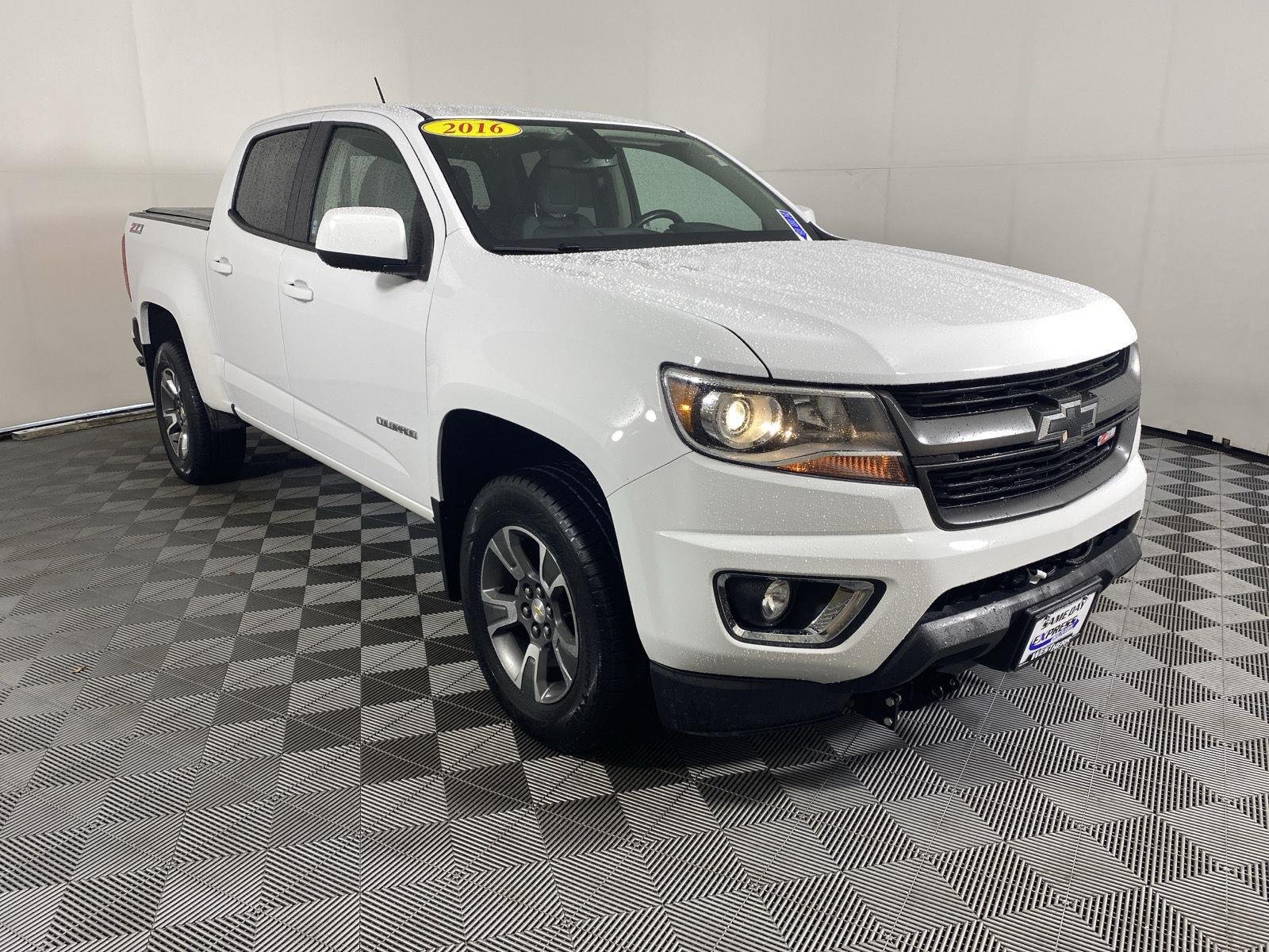 Used 2016 Summit White Chevrolet 4WD Z71 image 9