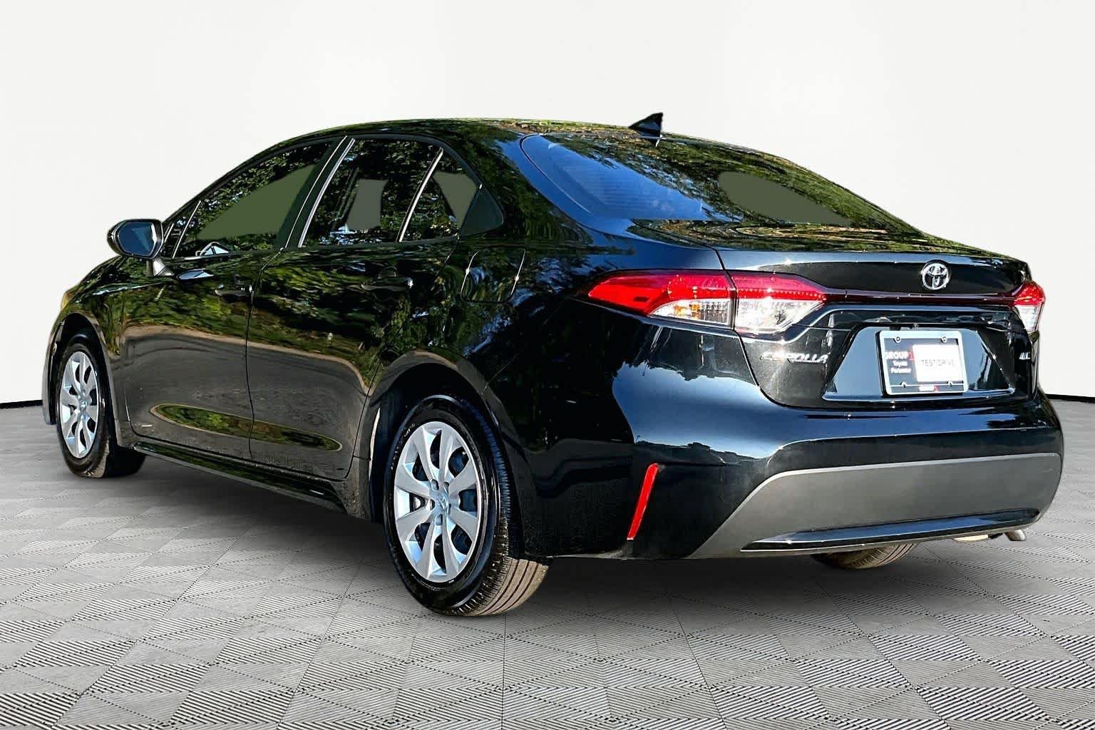 Used 2022 Black Sand Pearl Toyota LE image 12