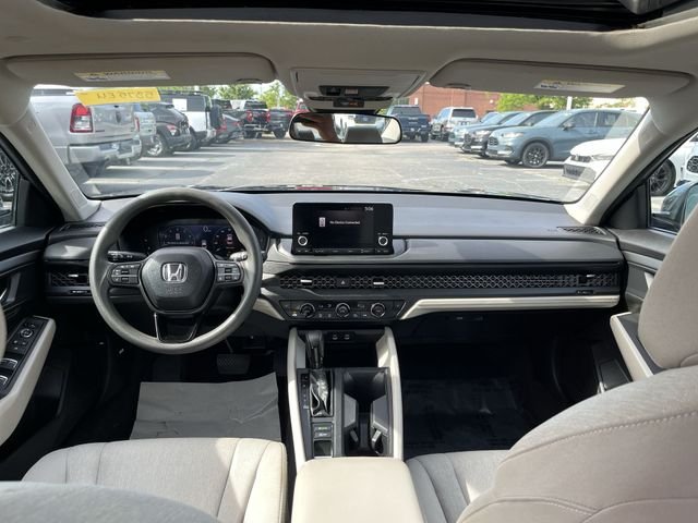 Used 2023  Honda EX image 11
