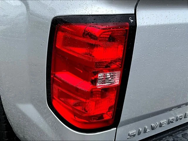 Used 2019 Silver Chevrolet LT image 26
