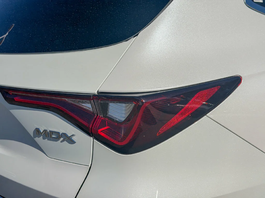 Used 2025 Platinum White Pearl Acura Technology Package image 6