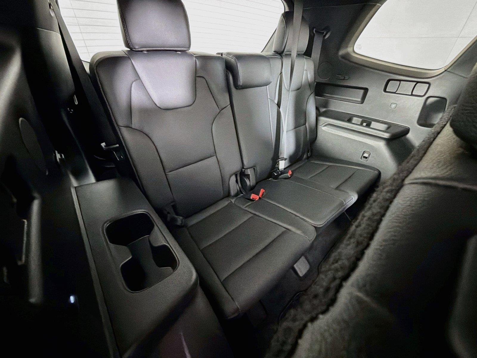 Used 2025  Kia EX X-Line image 41
