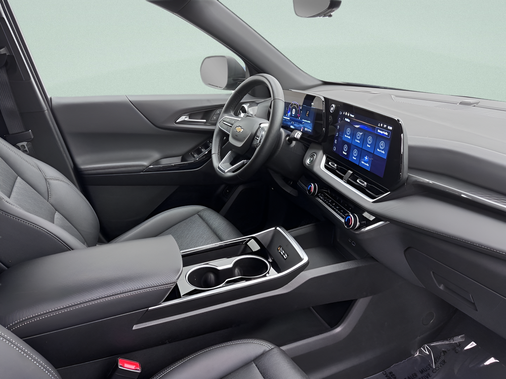 Used 2025 Lakeshore Blue Chevrolet LT image 32