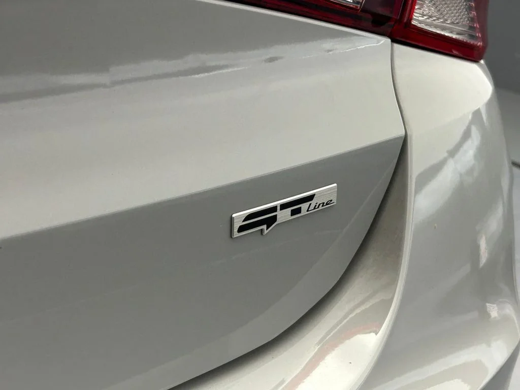 Used 2024 Wolf Gray Kia GT-Line image 20
