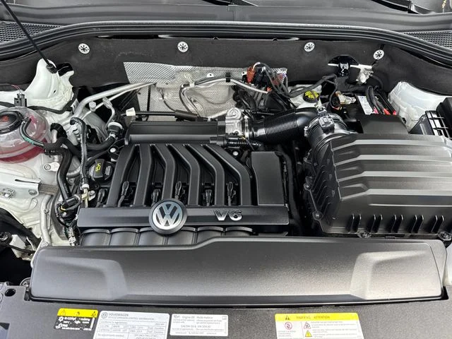 Certified Used 2023 Pure White Volkswagen 3.6L V6 SE w/Technology image 10