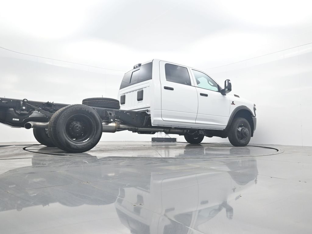 New 2026 Bright White Clear-Coat Exterior Paint RAM Tradesman image 35