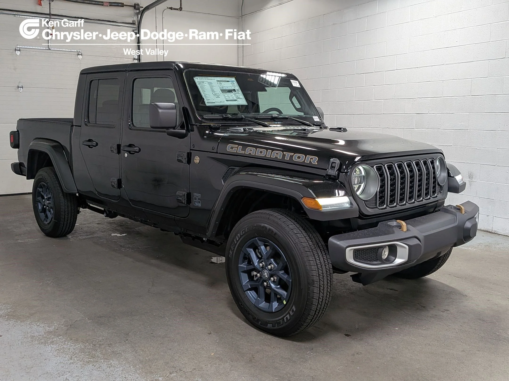 2026 Jeep Gladiator 85th Anniversary Edition Auto's photo