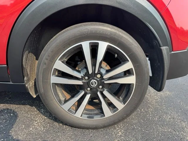 Used 2019 Red Nissan SR image 11