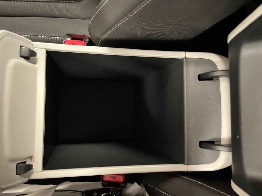Used 2024 Black Hyundai SEL image 25