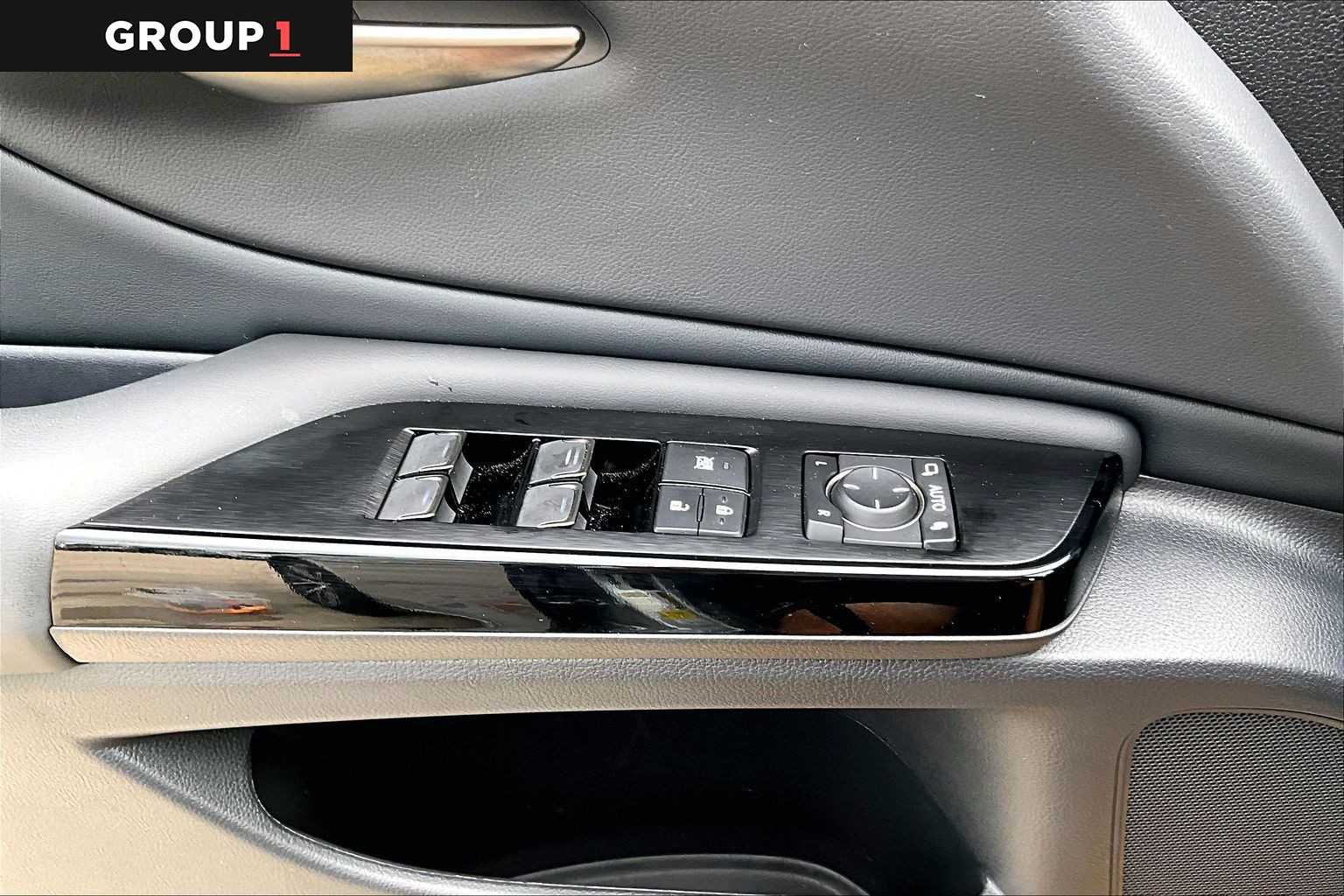 Used 2025 Iridium Lexus  image 33