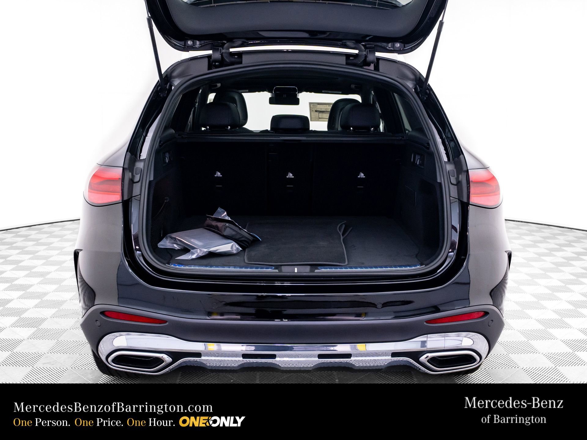 New 2026 Black Mercedes-Benz GLC 300 image 71