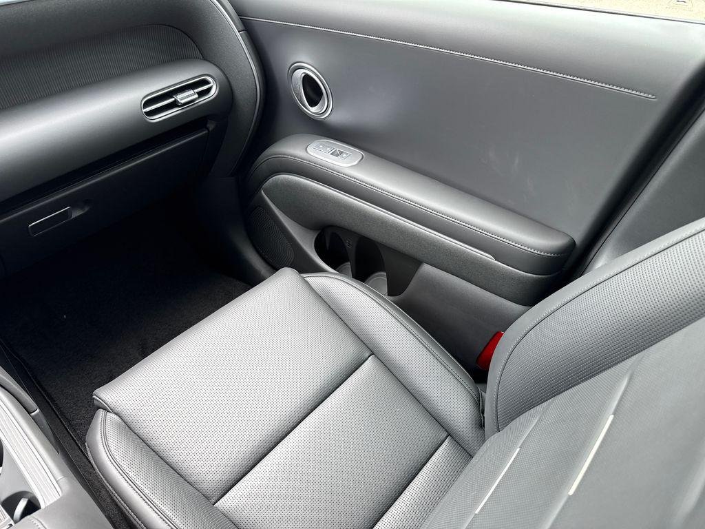 New 2026 Gray Hyundai Blue SEL 7P image 16