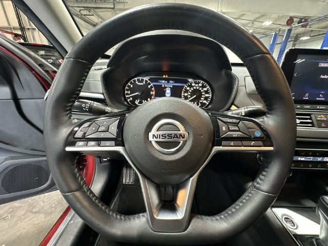 Certified Used 2019 Red Nissan 2.5 SV image 15