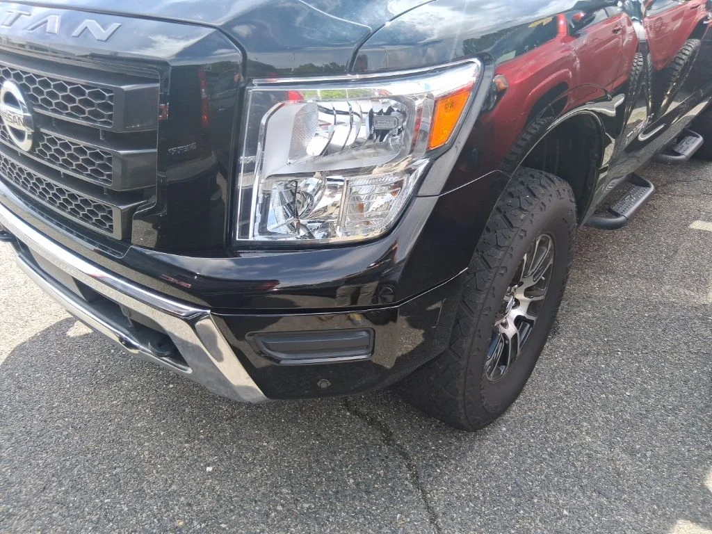 Used 2022 Black Nissan SV image 3