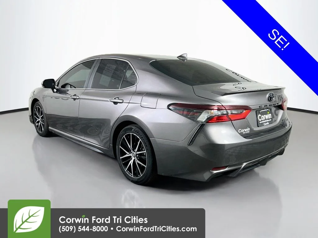 Used 2023 Predawn Gray Mica Toyota SE image 11