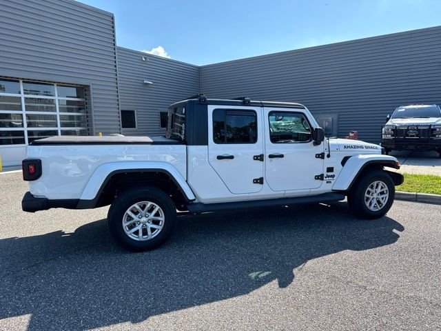 Used 2023 Bright White Clearcoat Jeep Sport S image 6