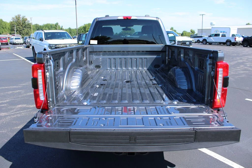 New 2026 Carbonized Gray Metallic Ford F-350® XLT image 15