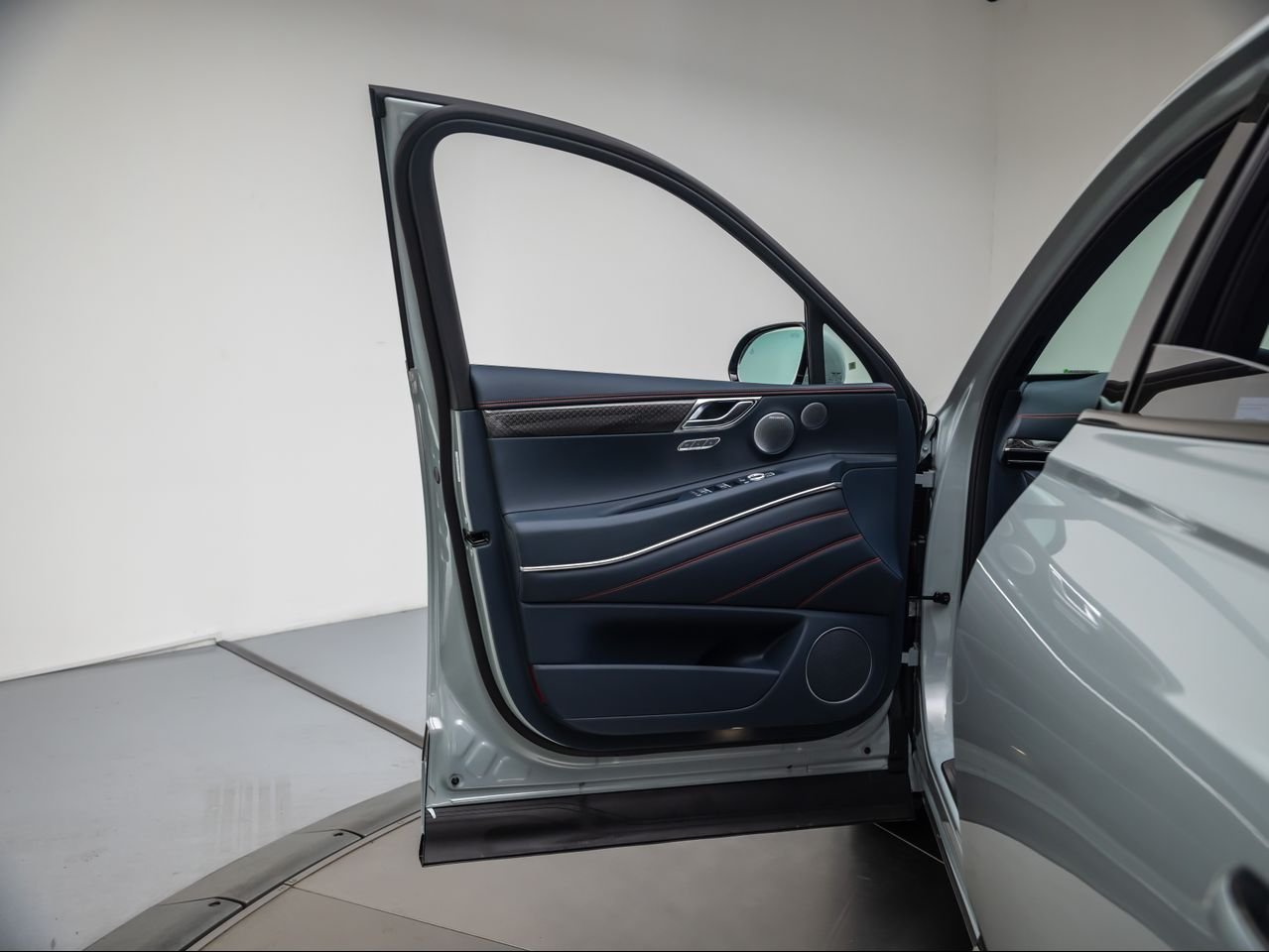New 2026 Bering Blue Genesis 3.5T E-SC MHEV image 28