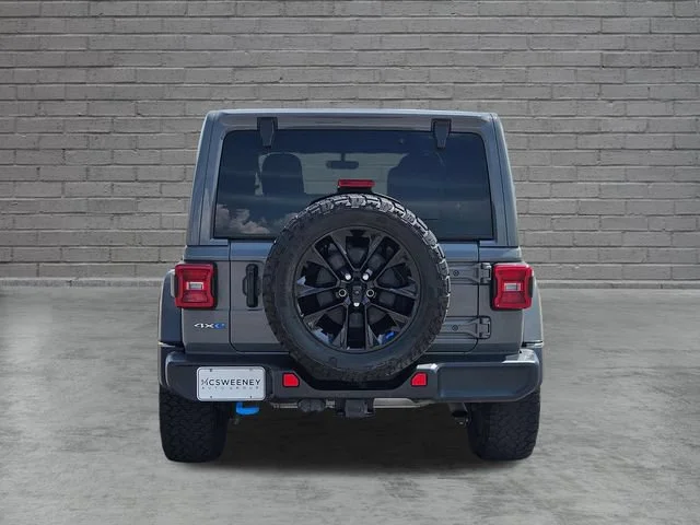 Used 2022 Gray Jeep Unlimited Sahara image 4