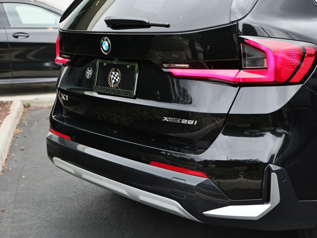 New 2026 Black Sapphire Metallic BMW xDrive28i image 5