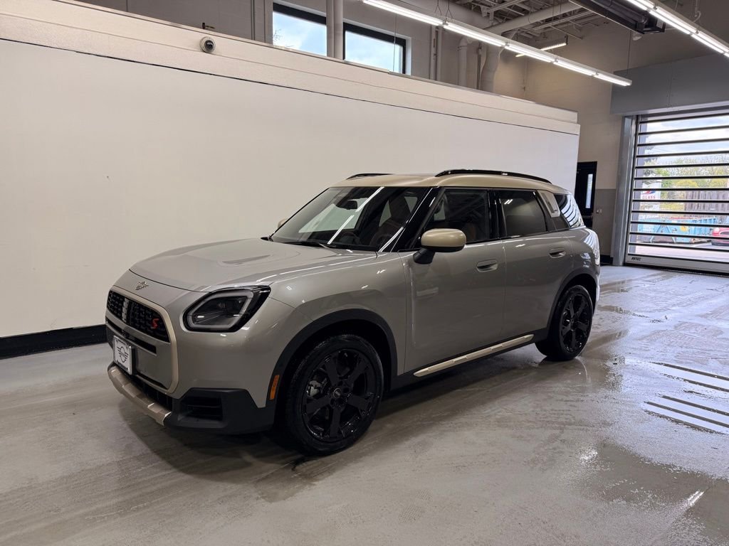 2027 MINI Countryman's photo