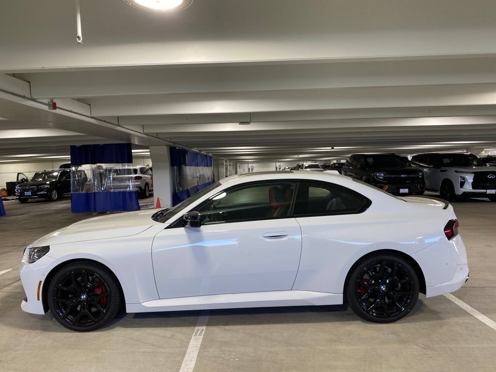 Used 2025 Alpine White BMW M240i xDrive image 2