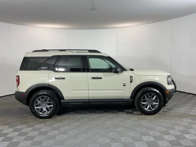 Used 2025 Beige Ford Big Bend image 4