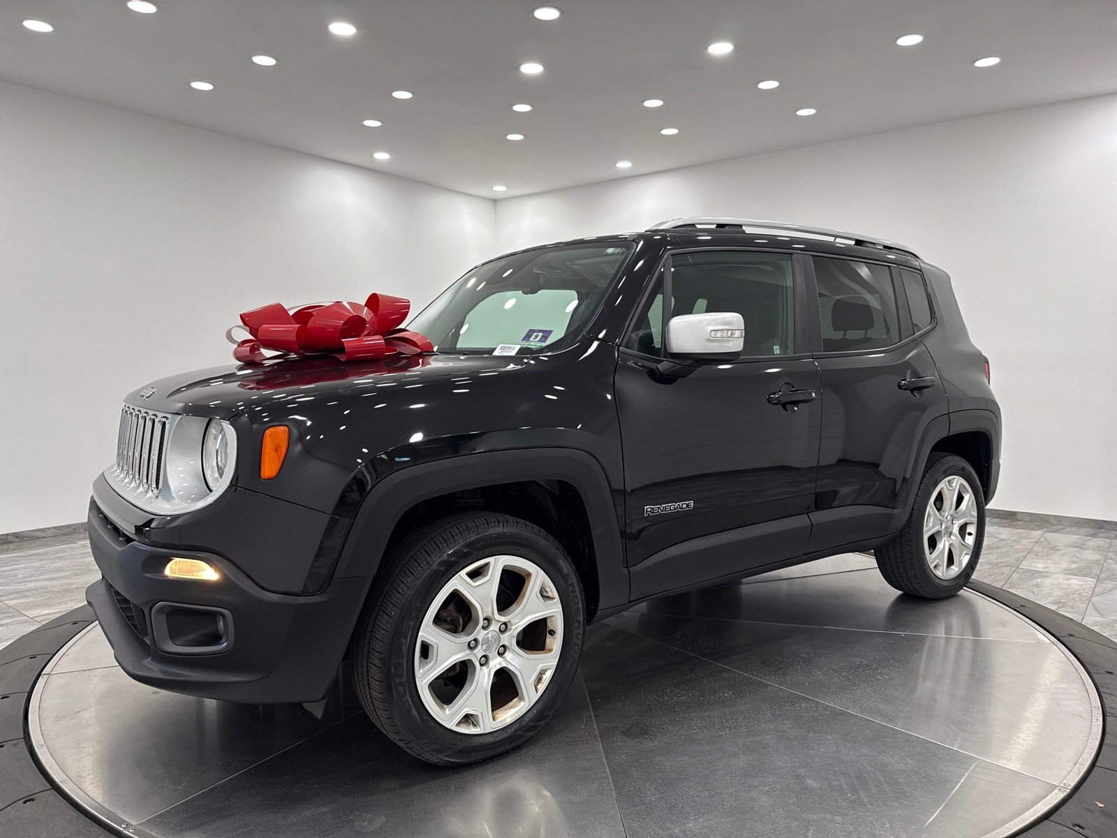 2017 Jeep Renegade Limited photo 2